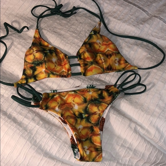 Reversible pineapple bikini - Picture 2 of 2